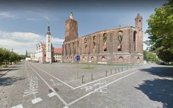 Św. Jana Pawła II square and the old market