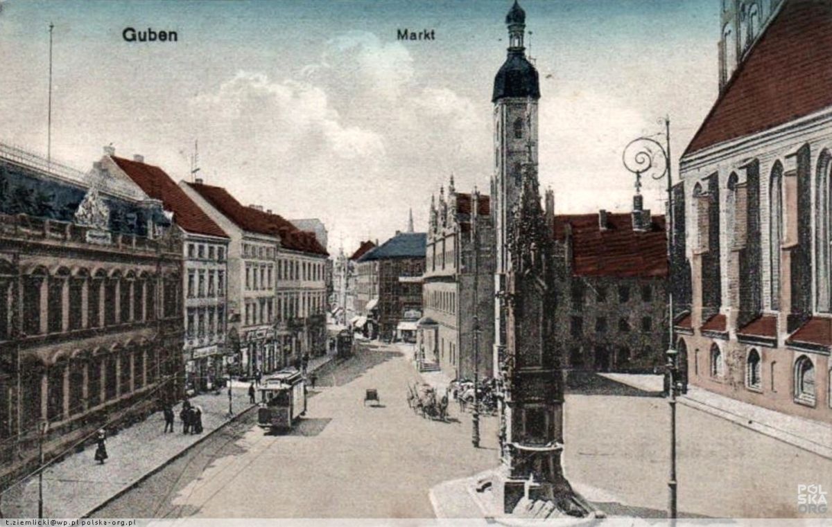 (5) Św.-Jan-Paweł-II-Platz, ehemaliger Marktplatz
