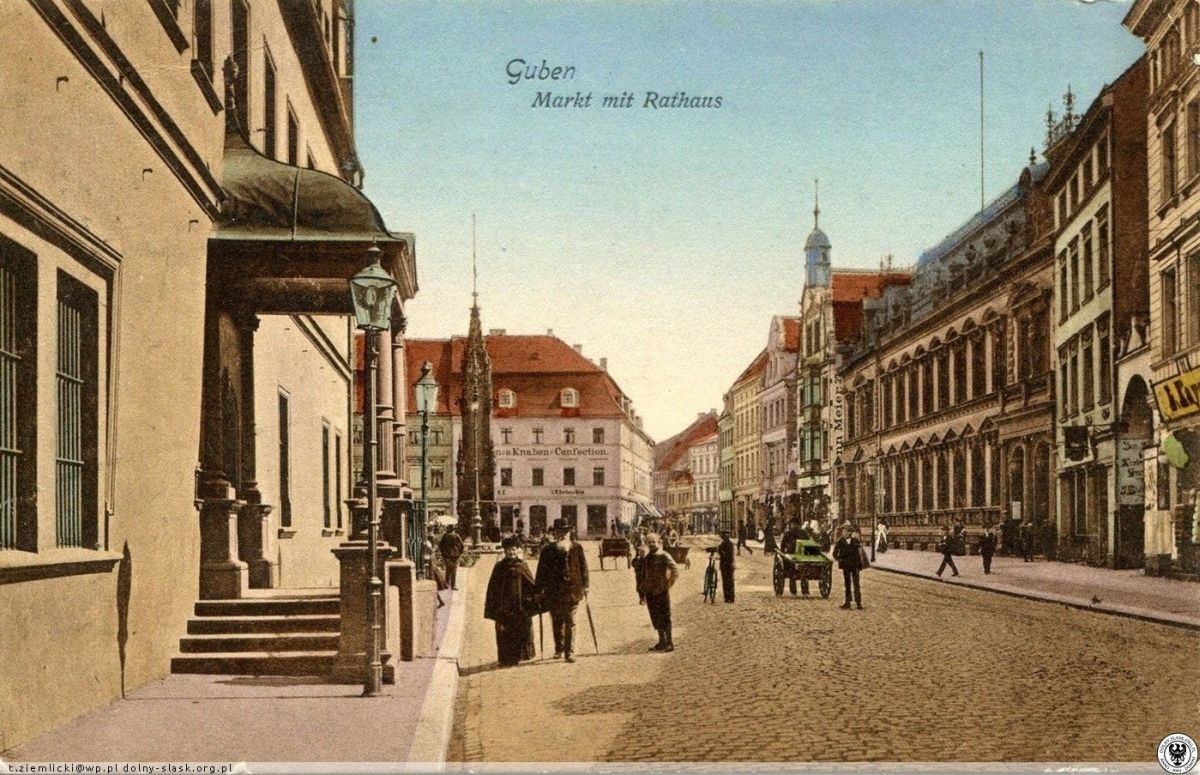 (1) Św.-Jan-Paweł-II-Platz, ehemaliger Marktplatz