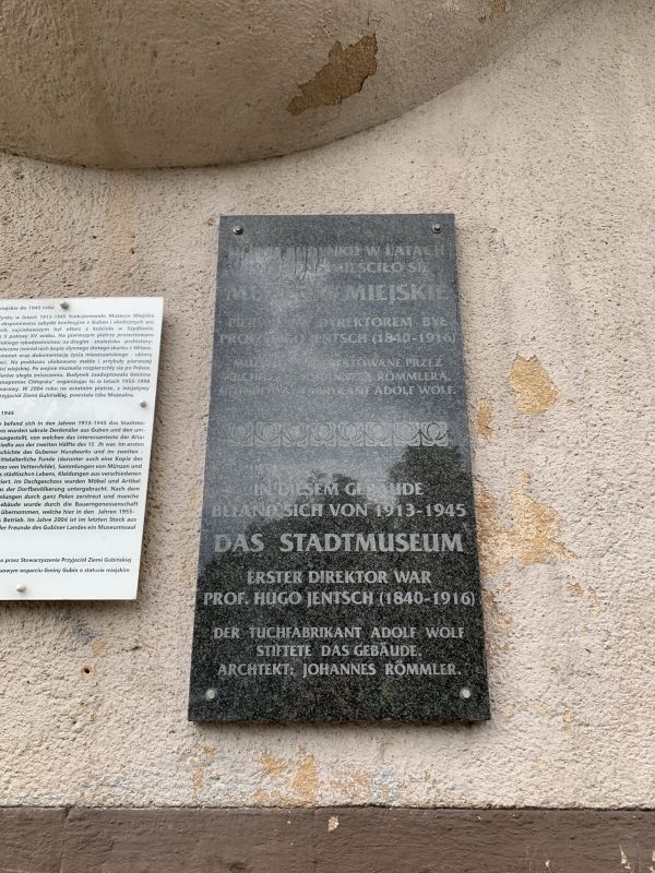 (4) Stadtmuseum und die Museumskammer des Vereins der Freunde der Region Gubin (pol. Stowarzyszenie Przyjació? Ziemi Gubi?skiej)