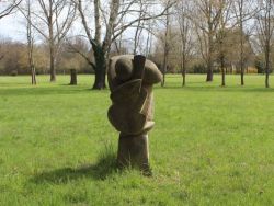Skulptur Sinnender (Musizierende Puppe oder Musikant)