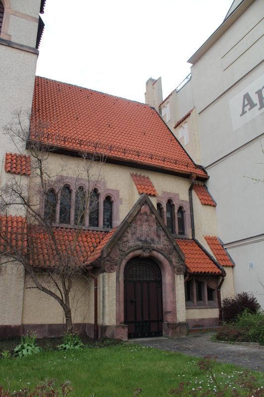 (4) Kościół dawnego ewangelicko-augsburskiego obrządku pw. Dobrego Pasterza (niem. Kirche des Guten Hirten)