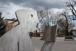 Skulptur Denkerbank (Bankleser-Lesebank)