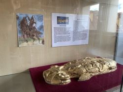 Holzskulptur Der goldene Schatz aus Witaszków (pol. Z?oty Skarb z Witaszkowa)