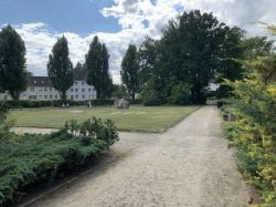 Platz des Gedenkens mit Sowjetischem Ehrenfriedhof und Gedenkstein für die Opfer des Kapp-Lüttwitz-Putsches